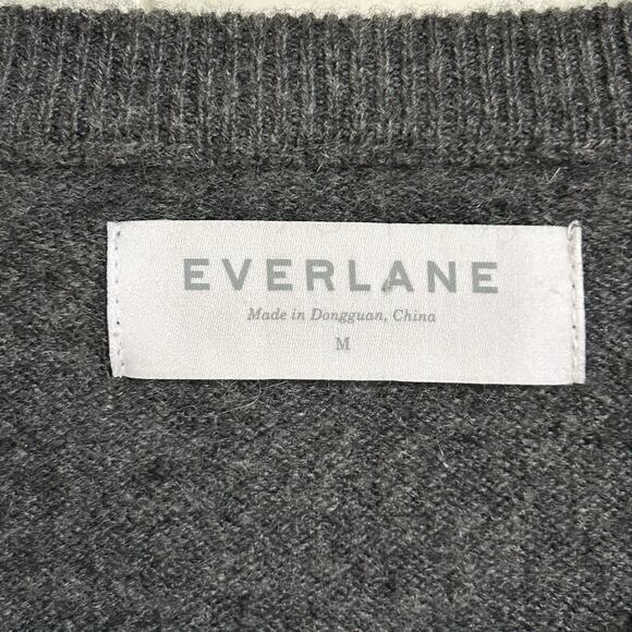 Everlane Men’s Cashmere Crewneck Sweater Size M Dark Gray Quiet Luxury - Picture 5 of 5